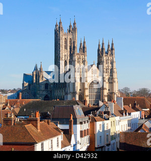 La Cathédrale de Canterbury. Une vue sur les toits. Kent England UK. Prises à partir de l'Théâtre Marlowe Banque D'Images