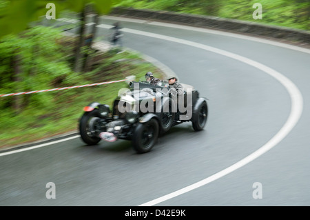 Grand bentley classic tourer au rallye de voitures classiques Banque D'Images