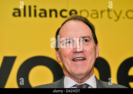 Belfast, Irlande du Nord. 2 mars 2013. Simon Hughes, député de Bermondsey et vieux Southwark, et Leader adjoint du Parti libéral-démocrate, s'adresse à la conférence du parti de l'Alliance. Crédit : Stephen Barnes/Alamy Live News Banque D'Images