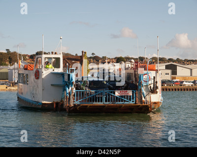 Pont flottant Cowes ferry Ile de Wight Angleterre UK Banque D'Images