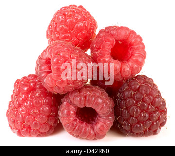 Heap de framboise isolé sur fond blanc Banque D'Images
