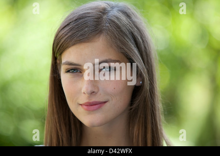 Freiburg, Allemagne, Portrait d'une jeune fille de 16 ans ' Banque D'Images