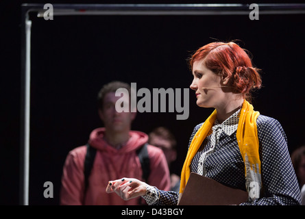 Ascenseur, nouvelle comédie musicale mettant en vedette de jeunes acteurs britanniques au Soho Theatre, Londres Banque D'Images