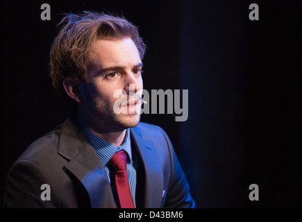 Ascenseur, nouvelle comédie musicale mettant en vedette de jeunes acteurs britanniques au Soho Theatre, Londres Banque D'Images