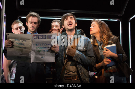 Ascenseur, nouvelle comédie musicale mettant en vedette de jeunes acteurs britanniques au Soho Theatre, Londres Banque D'Images