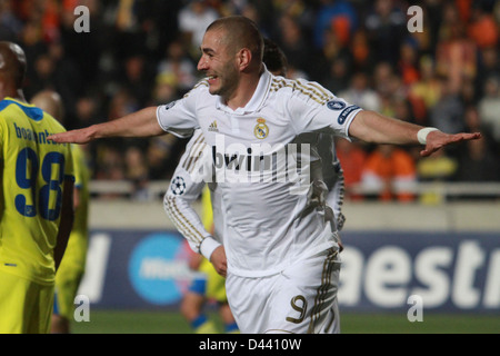 NICOSIA,Chypre - 27 mars : Karim Benzema du Real Madrid au cours de la Ligue des Champions quart de finale entre l'APOEL NICOSIE et R Banque D'Images