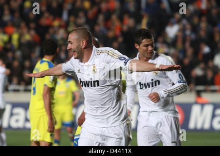 NICOSIA,Chypre - 27 mars : Karim Benzema du Real Madrid au cours de la Ligue des Champions quart de finale entre l'APOEL NICOSIE et R Banque D'Images