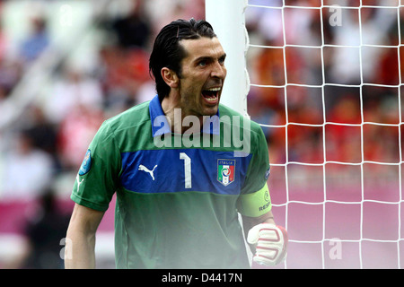 GDANSK, Pologne-JUIN 10,2012:Gianluigi Buffon pendant le jeu entre l'Italie et l'Espagne à Gdansk Arena le 10 juin 2012 Banque D'Images