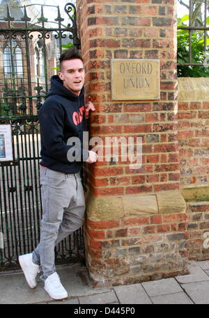 Oxford, UK 04 Mars 2013 .Gary Beadle, 25 étoiles de la MTV reality show Geordie Shore arrive à Oxford Union de parler aux membres de l'Oxford Union. Petericardo Lusabia Crédit/Alamy Live News Banque D'Images