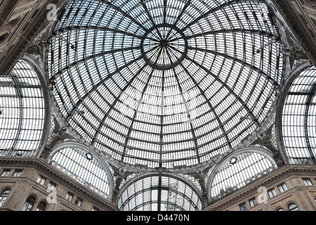 Vue de la Galleria Umberto primo à Naples en Italie Banque D'Images