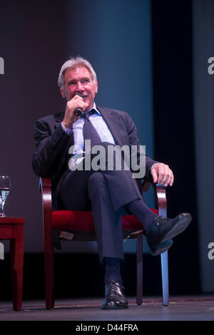 Mar 03, 2013 - San Jose, Californie, États-Unis - l'Acteur HARRISON FORD parle à l'auditoire au cours de la 2013 Maverick Cinequest Spirit Awards, qu'il a reçu, au California Theatre. (Crédit Image : © Jérôme Brunet/ZUMAPRESS.com) Banque D'Images