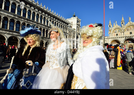 Masques et costumes de carnaval à Venise en 2013, Veneto, Italie. Banque D'Images