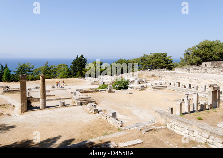 Rhodes. La Grèce. 3ème siècle avant J.-C. Temple dorique ruines, un sanctuaire avec ses autels, un bain public et la place de la fontaine. L'ancienne Kamiros Banque D'Images