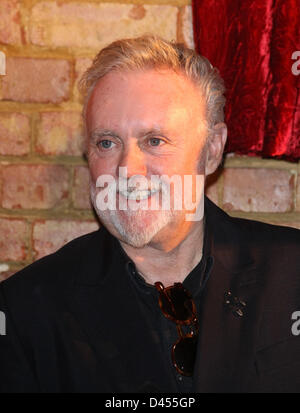 ROGER TAYLOR PRS FOR MUSIC REND HOMMAGE À QUEEN AVEC UN PRIX DU PATRIMOINE DE L'Imperial College London UK 05 Mars 2013 Banque D'Images