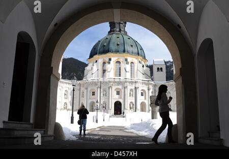 Le monastère bénédictin de l'abbaye Ettal est photographié près de Garmisch-Partenkirchen, Allemagne, 05 mars 2013. Photo : Andreas GEBERT Banque D'Images