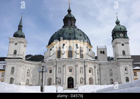 Le monastère bénédictin de l'abbaye Ettal est photographié près de Garmisch-Partenkirchen, Allemagne, 05 mars 2013. Photo : Andreas GEBERT Banque D'Images