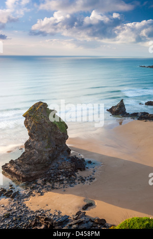 Une vue vers Bedruthan Steps en Cornouailles du Nord. Banque D'Images