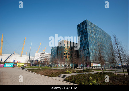 Les immeubles de bureaux contemporain à l'O2 Arena à North Greenwich, London, UK Banque D'Images