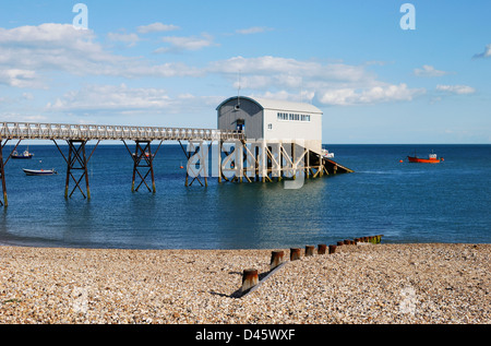 La station de sauvetage en mer au large sur pilotis Selsey. West Sussex. L'Angleterre Banque D'Images