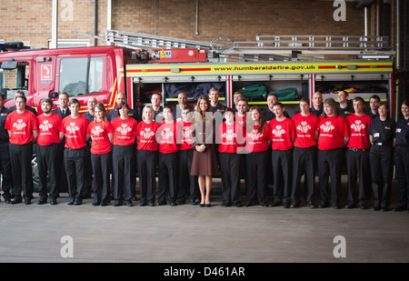 Catherine de la Grande-Bretagne, la duchesse de Cambridge Lane Station incendie pics de visites dans la région de Grimsby, Royaume-Uni Banque D'Images