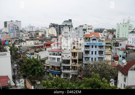 Scène de bâtiment bondé à Hanoi Banque D'Images