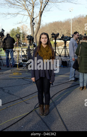 Newton, CT - vendredi 12/14/2012 - les heures qui ont suivi la fusillade de l'école primaire Sandy Hook. Banque D'Images