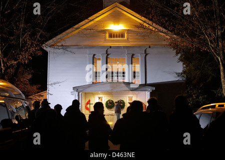 Newton, CT - vendredi 12/14/2012 - les heures qui ont suivi la fusillade de l'école primaire Sandy Hook. Banque D'Images