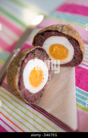 Boudin noir avec du scotch egg Banque D'Images