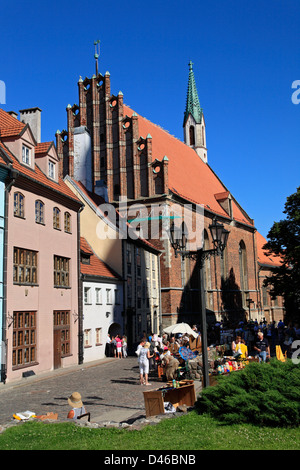 Souvenir-Market près de St Johns Church, vieille ville de Riga, Lettonie Banque D'Images