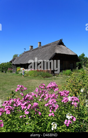 Ancienne maison de pêcheur à Latvian Ethnographic musée en plein air, près de Riga, Lettonie Banque D'Images