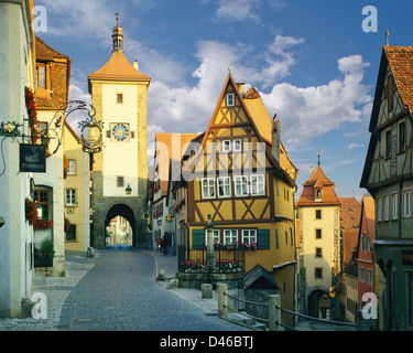 DE - La Bavière : Plönlein Gate à Rothenburg-ob-der-Tauber Banque D'Images