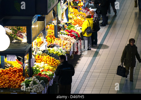 Très Markethall principal à Budapest Hongrie CNN Travel propose de http://travel.cnn.com/europes-amazing-city-markets-354731 Banque D'Images