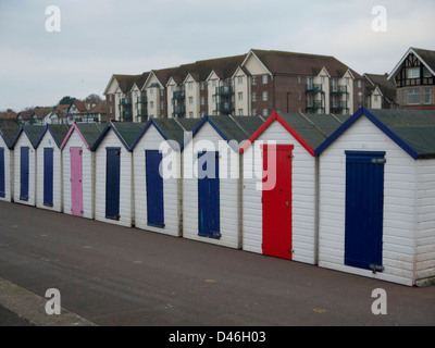 Cabines de plage à Paignton, dans le sud du Devon Banque D'Images