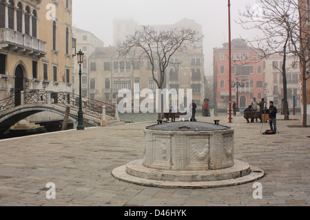 Scène d'hiver brumeux à Venise, Italie Banque D'Images