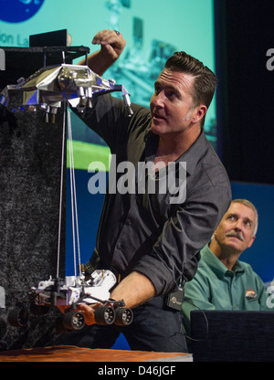 L’équipe du mars Science Laboratory (MSL) de la NASA discute du prochain briefing de mission au Jet propulsion Laboratory. L'événement met en lumière des idées clés sur le rover mars Curiosity et ses objectifs scientifiques pour explorer mars. Banque D'Images
