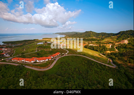 Bay Resort Pristine et Black Pearl Golf sur l'île de Roatan, Honduras Banque D'Images