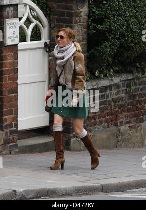 Geri Halliwell vu dehors et environ dans la région de Highgate, au nord de Londres. Banque D'Images