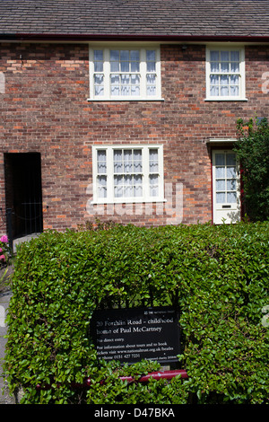 L'extérieur de 20 Forthlin road, la maison d'enfance de Paul McCartney , l'un des Beatles à South Liverpool Banque D'Images