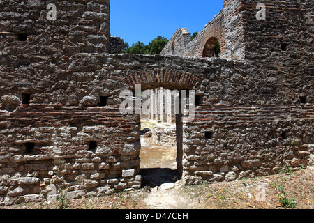 Des ruines, une grande basilique, ancienne Butrint, Site du patrimoine mondial de l'UNESCO, le Parc National de Butrint, district de Saranda, Albanie méridionale, Banque D'Images