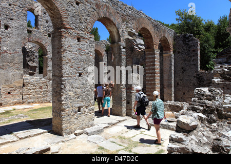 Des ruines, une grande basilique, ancienne Butrint, Site du patrimoine mondial de l'UNESCO, le Parc National de Butrint, district de Saranda, Albanie méridionale, Banque D'Images