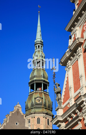 Tour de Eglise Saint-Pierre, Riga, Lettonie Banque D'Images
