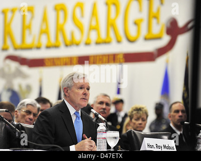 SECNAV témoigne lors d'un sous-comité sénatorial de l'énergie audience sur le terrain. Banque D'Images