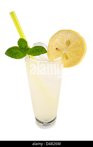 Citron vodka longdrink in front of white background Banque D'Images