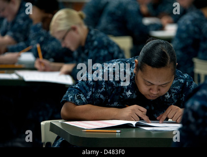 L'avancement de l'examen. prendre les marins Banque D'Images