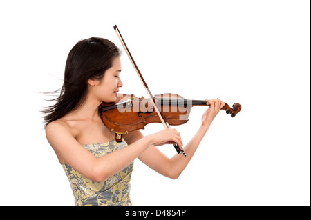 Young Asian woman jouer du violon Banque D'Images