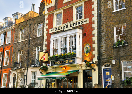 Le Cricketers pub sur Richmond Green, Richmond upon Thames, Grand Londres, UK Banque D'Images