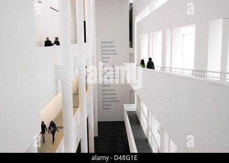 Musée d'art contemporain MACBA de Barcelone est le travail de l'architecte américain Richard Meier construit 1991/1995 Banque D'Images