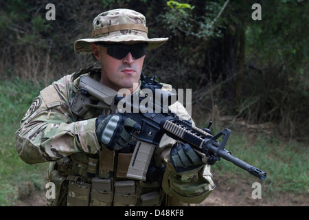 Les membres de l'US Customs and Border Protection (Force de Réaction Rapide, effectuer un exercice de routine, le Centre de formation continue, le 17 août 2012 dans Harper's Ferry, en Virginie. Banque D'Images