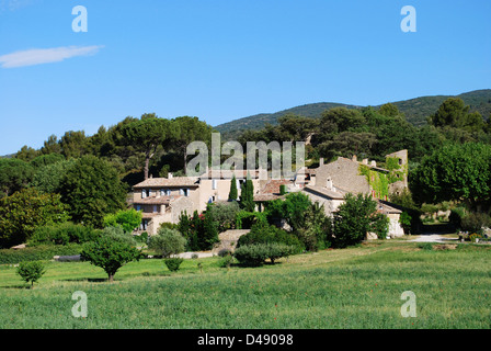 Maisons en pierre typique à Lourmarin village, département de Vaucluse, Provence, France Banque D'Images