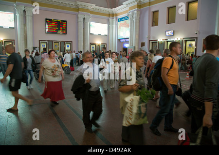 Lviv, Ukraine, dans le hall de la gare principale Banque D'Images